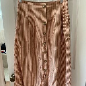 Madewell cotton button down skirt size 6 runs smaller